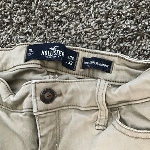Hollister Low-Rise Super Skinny Jeans